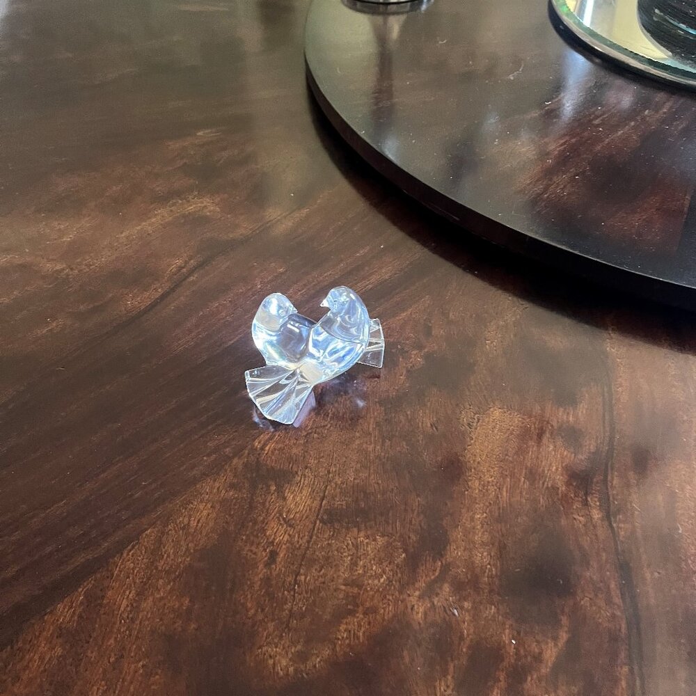 Bacarrat -- Famous French Crystal brand -- Beautiful Love Birds/Dove Birds